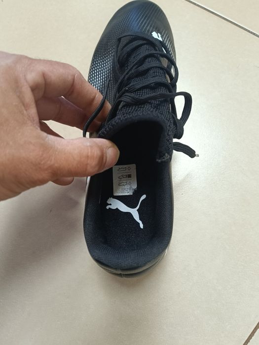 Adidași puma cu crampoane 42 noi