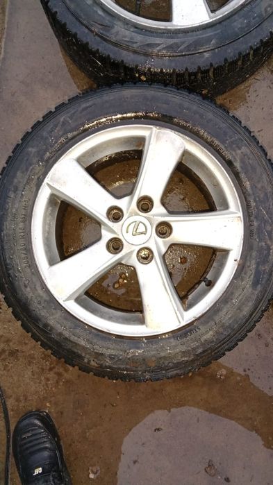 Продаем шины с дисками