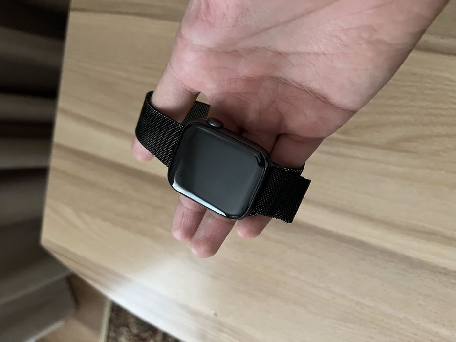 Apple watch se 44мм
