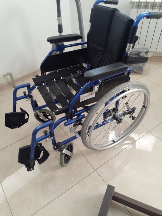 Продам инвалидную коляску