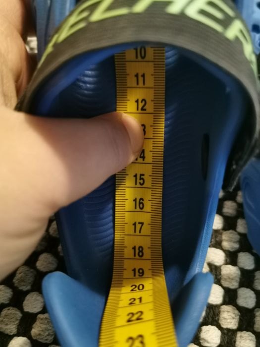 Saboti Skechers 29