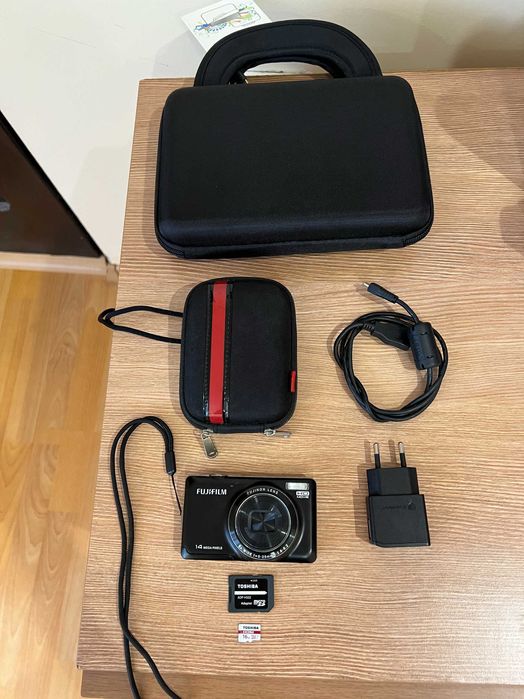 Фотоапарат Fujifilm 14Mp с подаръци