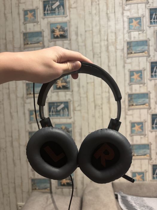 Игровые наушники JBL Quantum 100