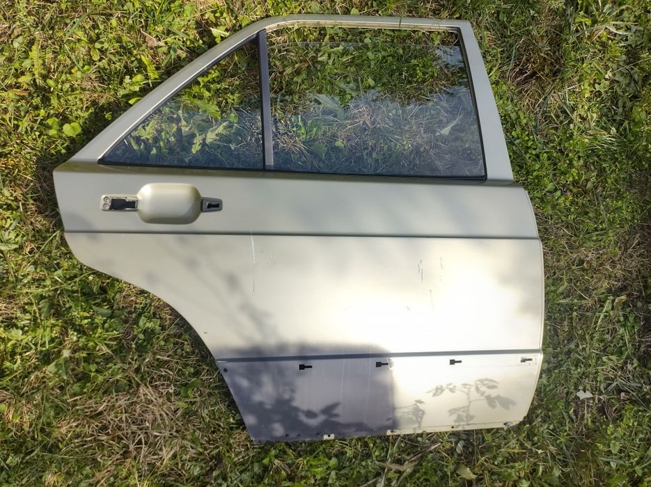 Врати за Мерцедес 190 w201