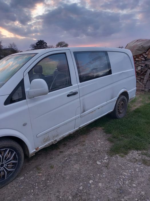 Dezmembrez mercedes vito w639
