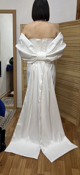 Платья вечерний