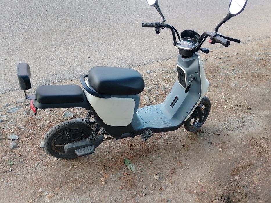 Scuter Electric ca nou 25km/h