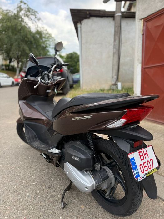 Vând Honda PCX 125 2015