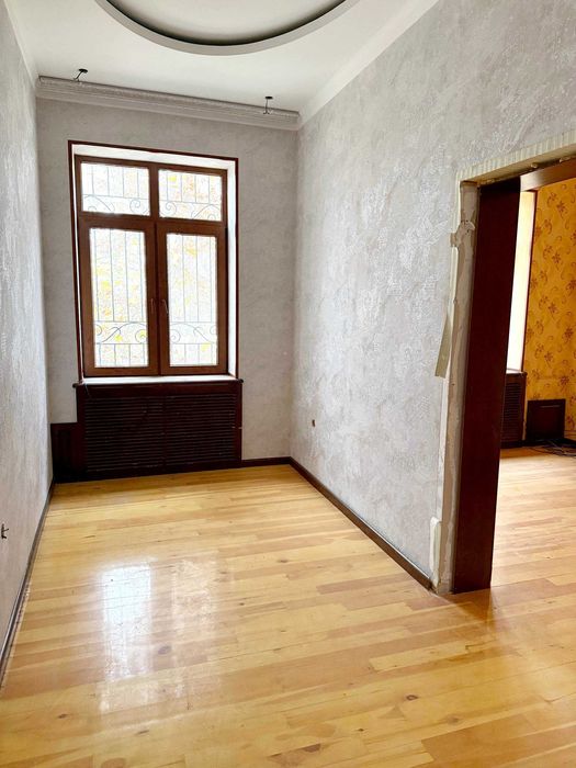 Высокопотолочка, Набережная Анхора, продам квартиру 4/4/5, 100 метров