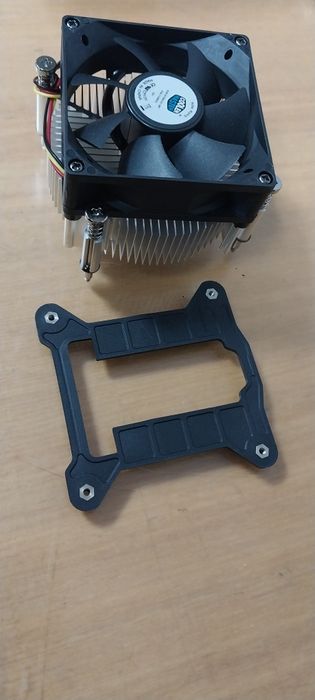 Продам кулер на процессор