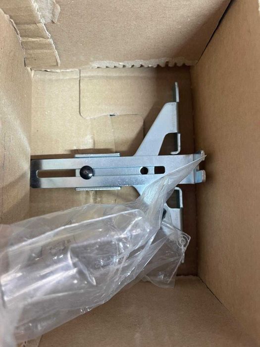 Masina de frezat pe acumulator  Makita DRT50Z 18V fara baterie si incarcator - pentru piese sau reparare