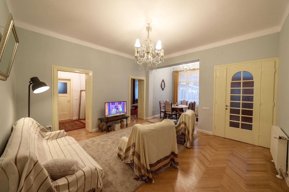 Apartament in casa, 4 camere, Central Brasov, zona deosebita