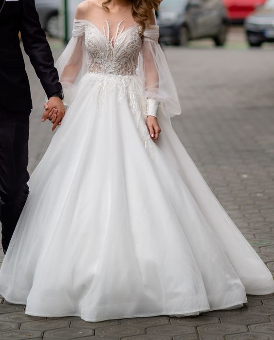 Rochie mireasa tip printesa