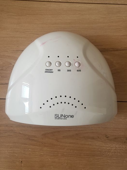 UV/LED лампа за нокти SUNone