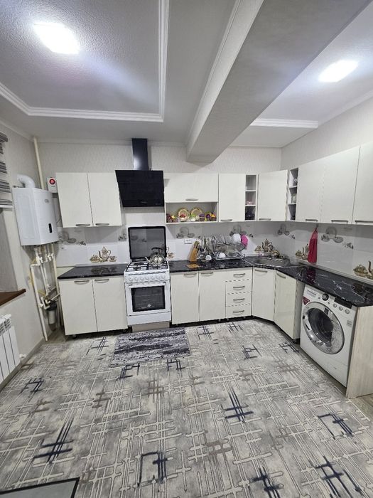 Yangi bozor xamroz oldida