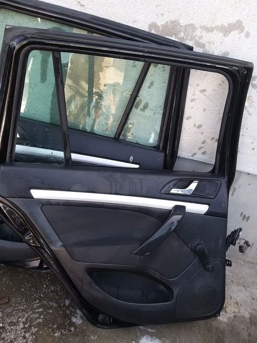 Usa Spate Stanga pentru Skoda Octavia