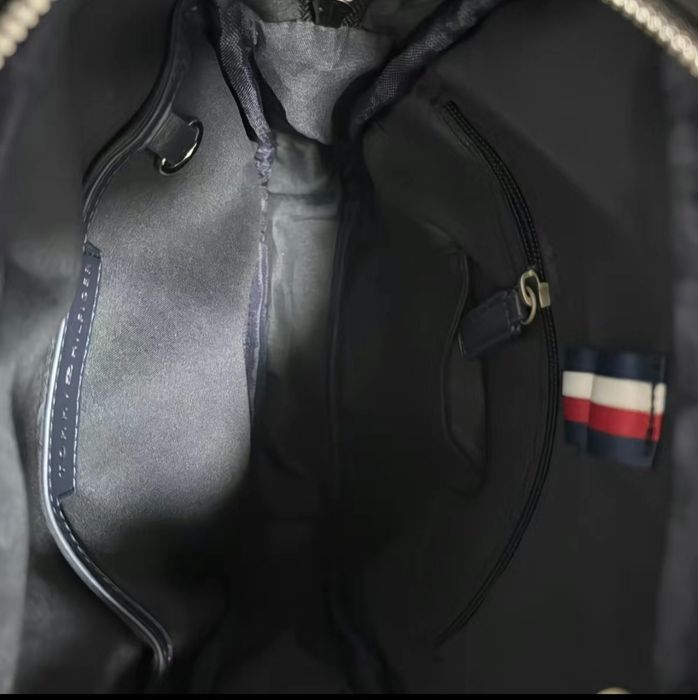 Продаю барсетку томи