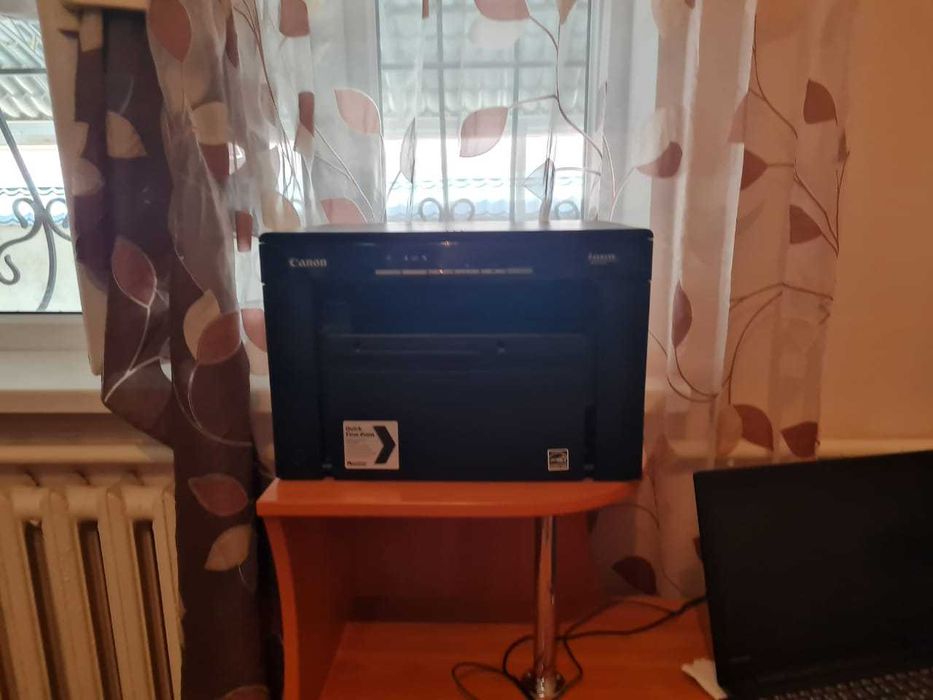 Продается в отличном состоянии принтер МФУ MF3010 бренд «Canon» .