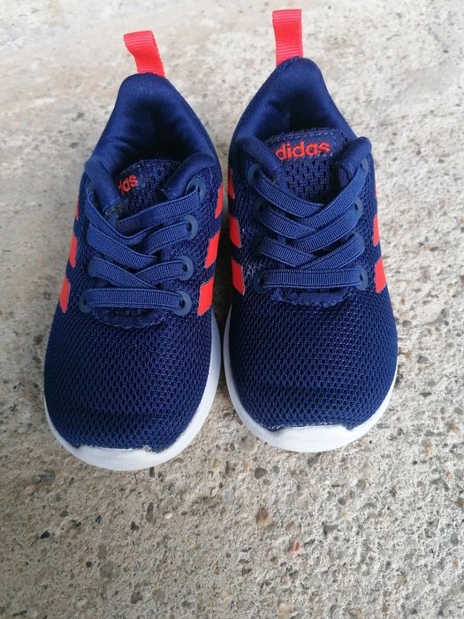 Бебешки маратонки Hummel 20н