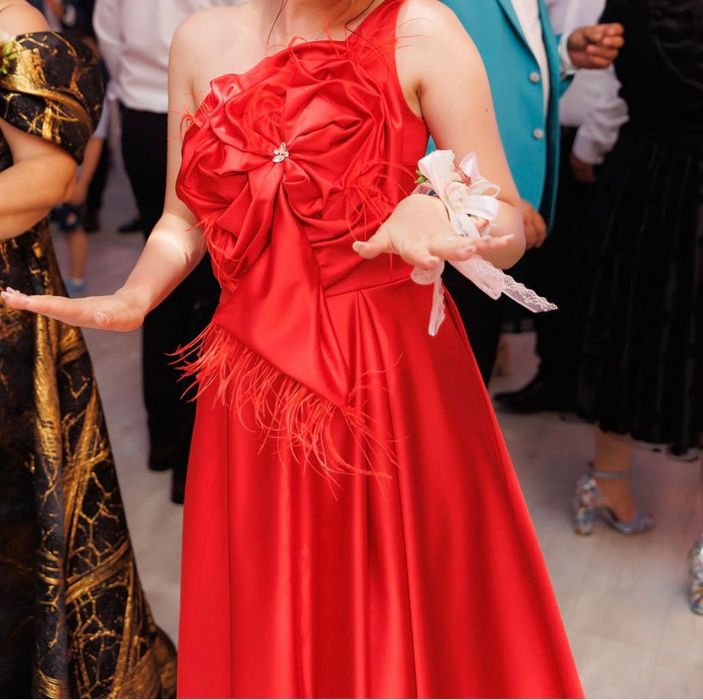 Rochie de nașă realizată pe comandă