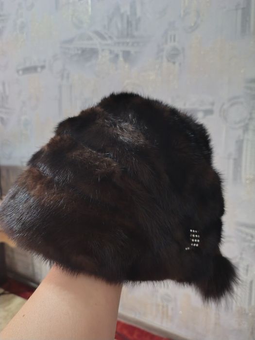 Шапки норковые в отличном состоянии