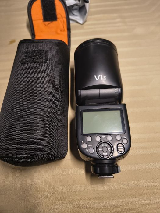 Светкавица Godox - V1N, 75Ws, за Nikon, черна