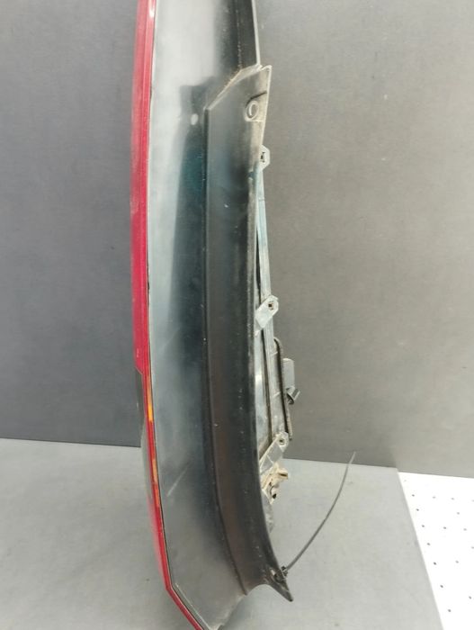 Lampa / Tripla stop stanga pe aripa 2S61-13N004 DEFECT Ford Fiesta