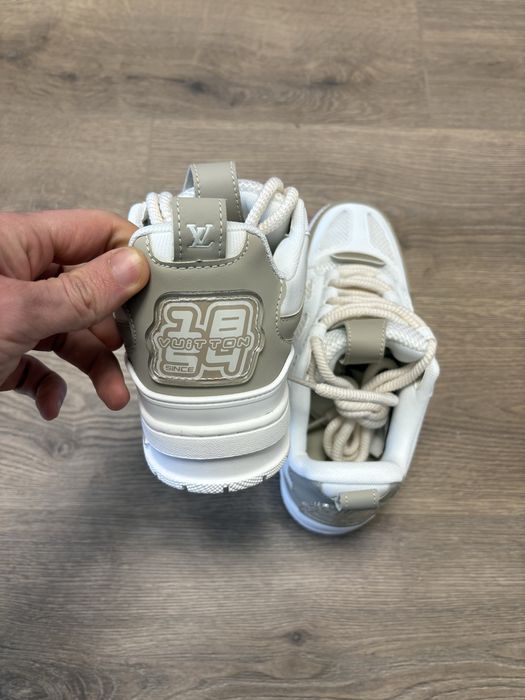 LV Louis Vuitton Skate Crem