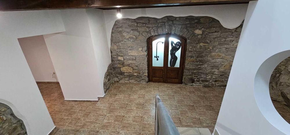 Продава се Магазин в Велико Търново, Център - 189 кв.м за 3440 €/кв.м - Снимка #6