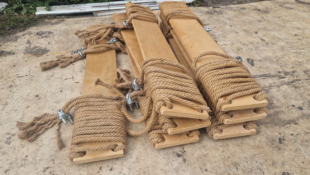 Продам качелю...