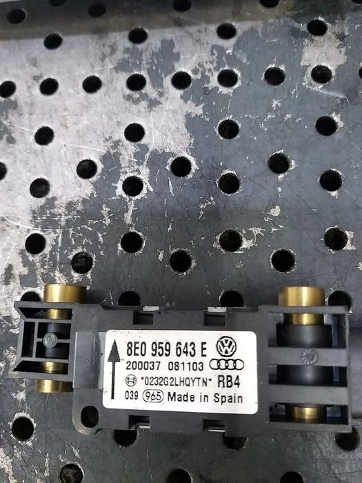 Senzor impact audi a4 b6 8e 8e0959643e