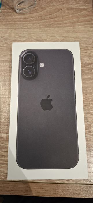 Продам iphone 16 128g
