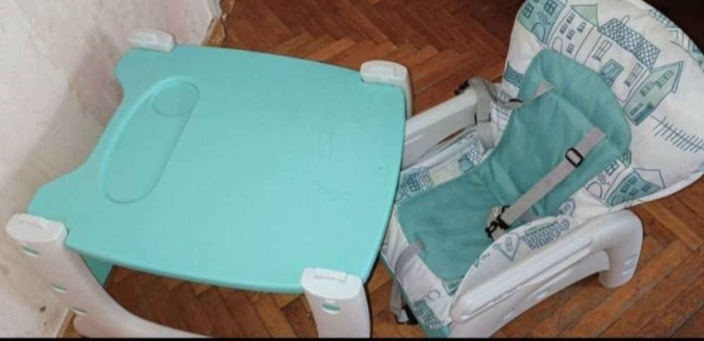 Продам детский столик для кормления
