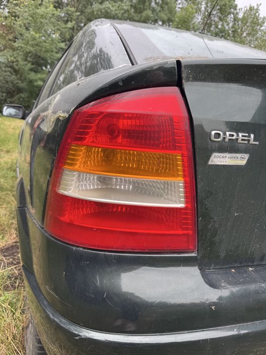 Dezmembrez  opel astra g