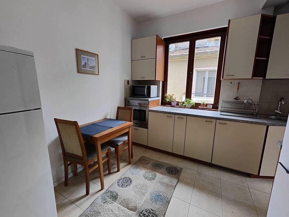 Тристаен апартамент в ж.к. Лозенец.