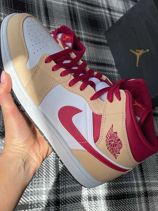 Кроссовки: AIR Jordan