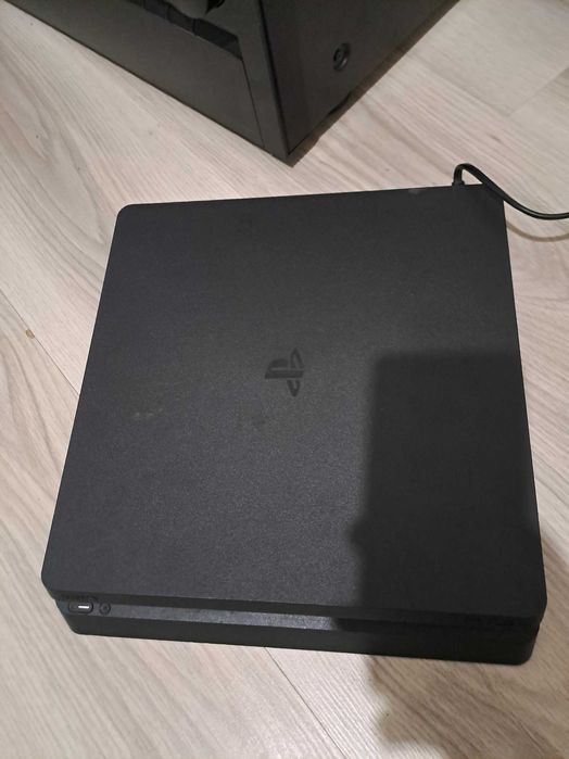 Vand ps4 fuctioneaza perfect vand pentru ca nu mai folosesc