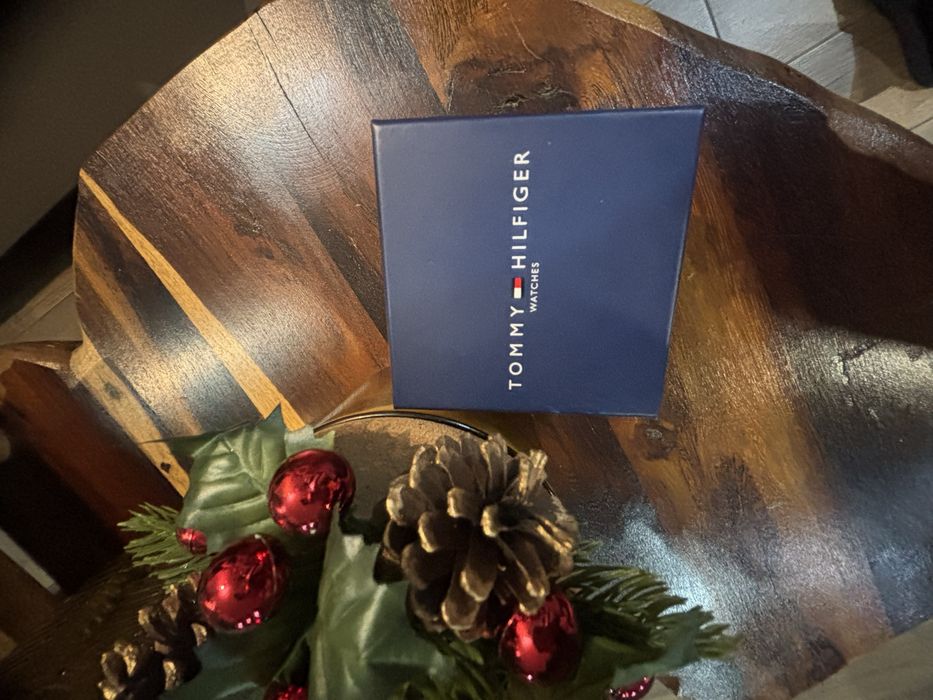 Часовник Morgan и Tommy Filfiger