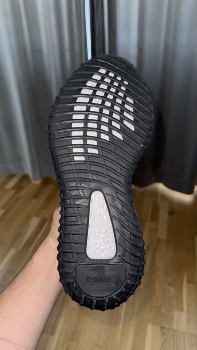 YEEZY-350 boost v2 Black