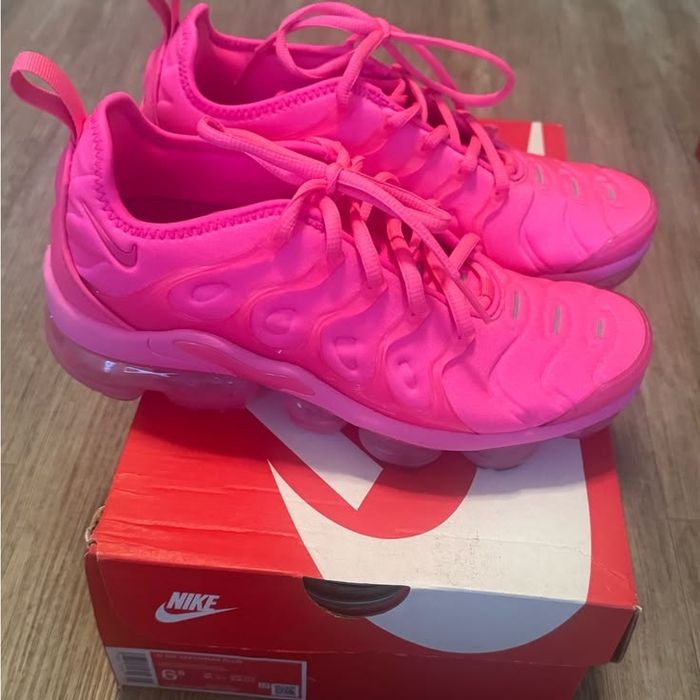 Nike Air Vapormax Plus Pink