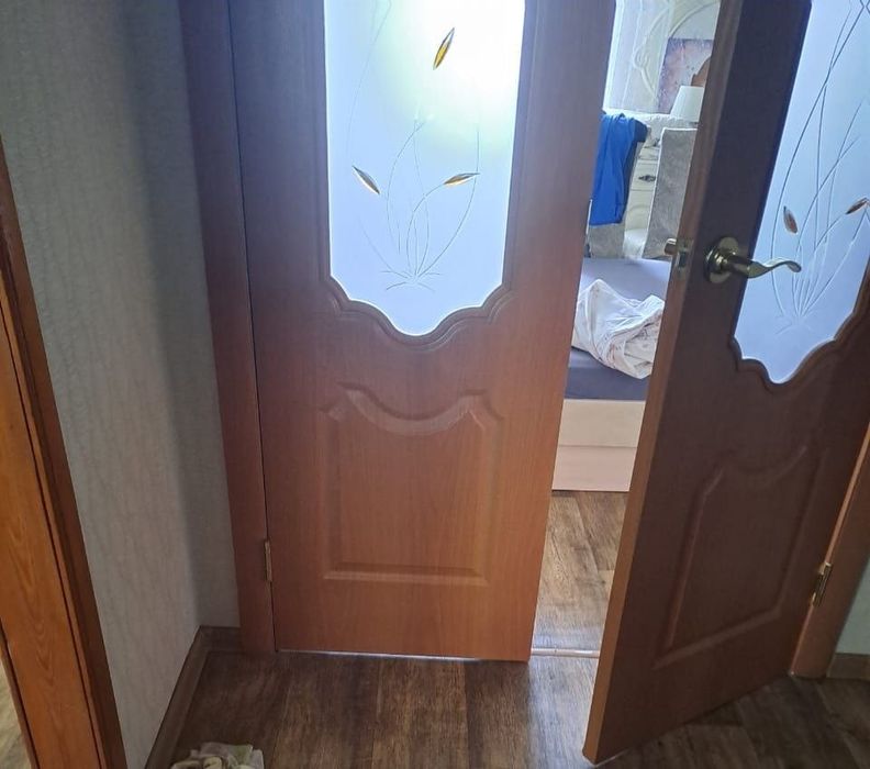 Продам межкомнатные двери б/у