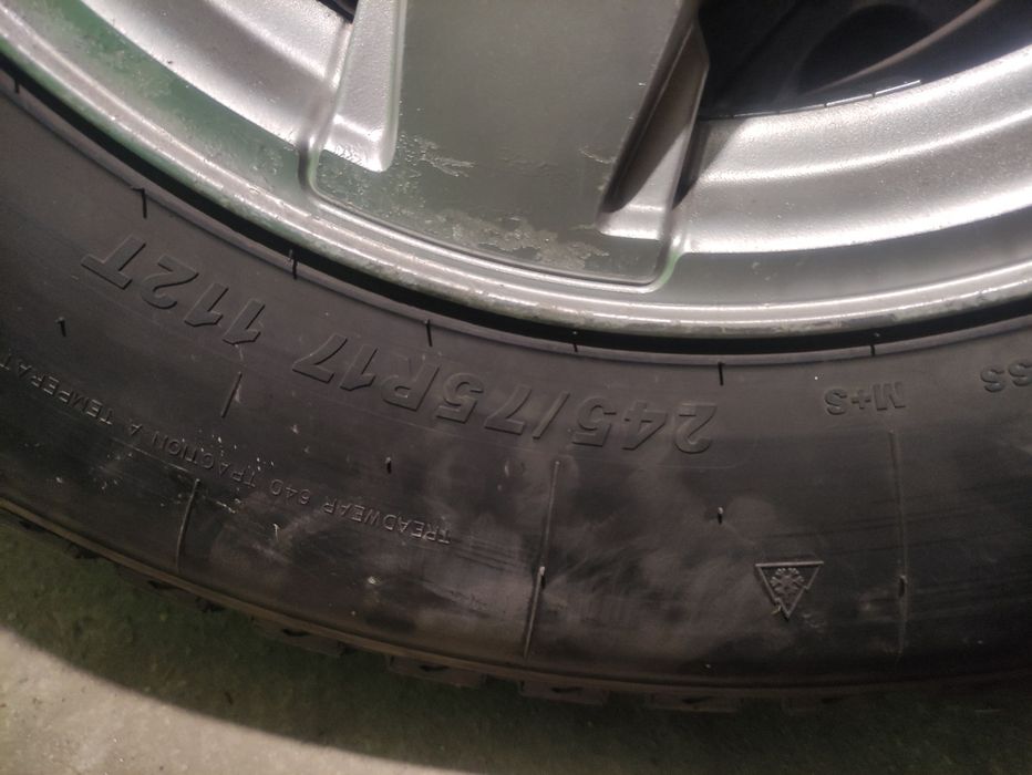 4 бр нови гуми 245-75-17