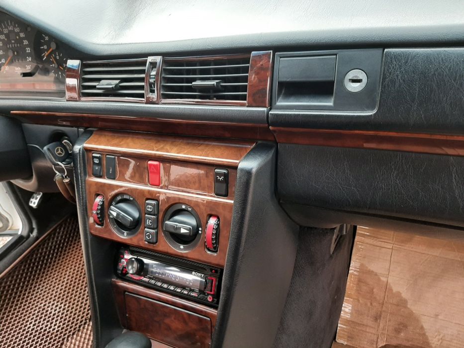 Мерседес бенс Е 320