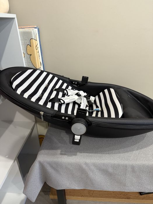 Продам коляску 2/1 Hot Mom