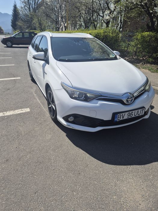 Toyota Auris Hybrid 2017 Automat | GPL | Baterie schimbată | 650 km / plin