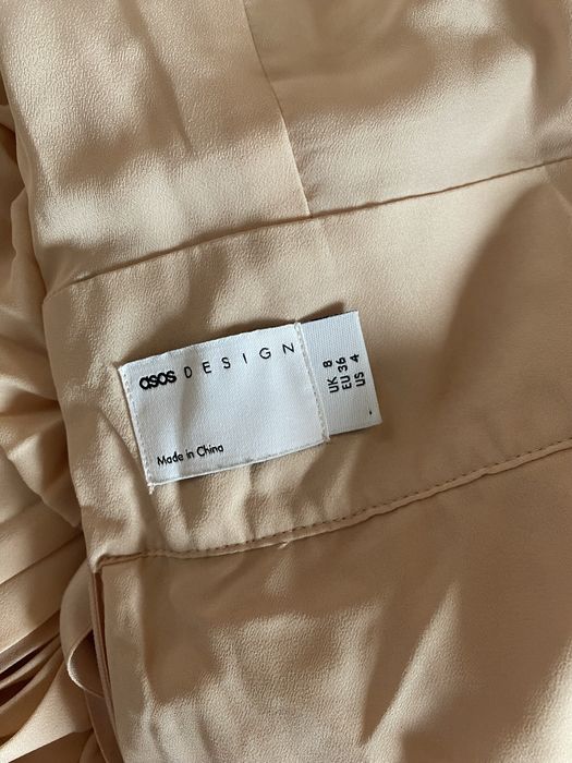Светлорозова рокля ASOS