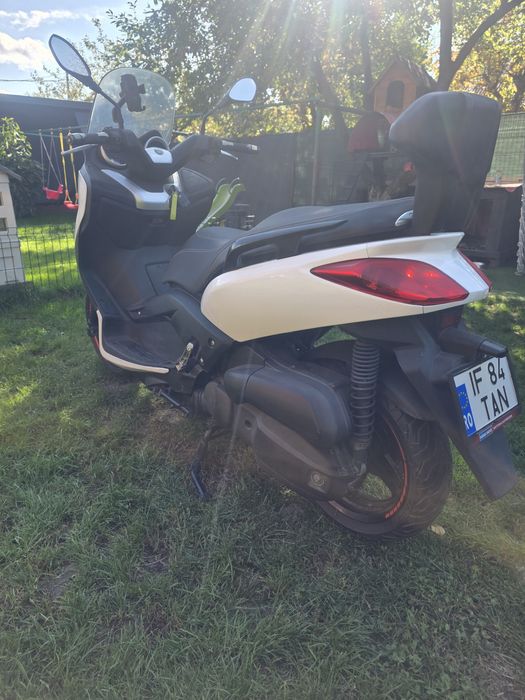 Yamaha x max 125