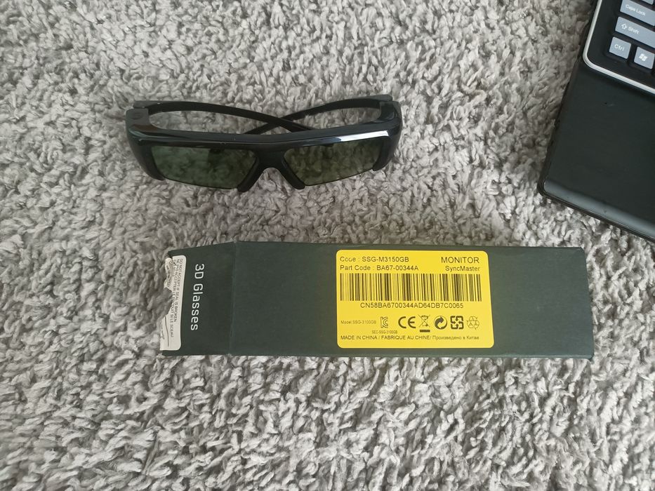 Продам 3D ноутбук Samsung RF-712