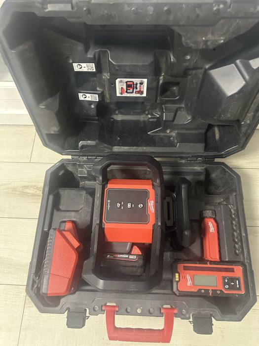 Laser rotativ milwaukee