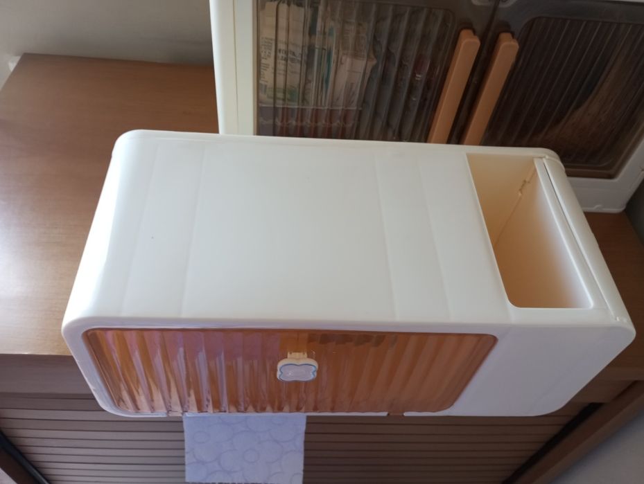 Шкафче - поставка за баня или кухня